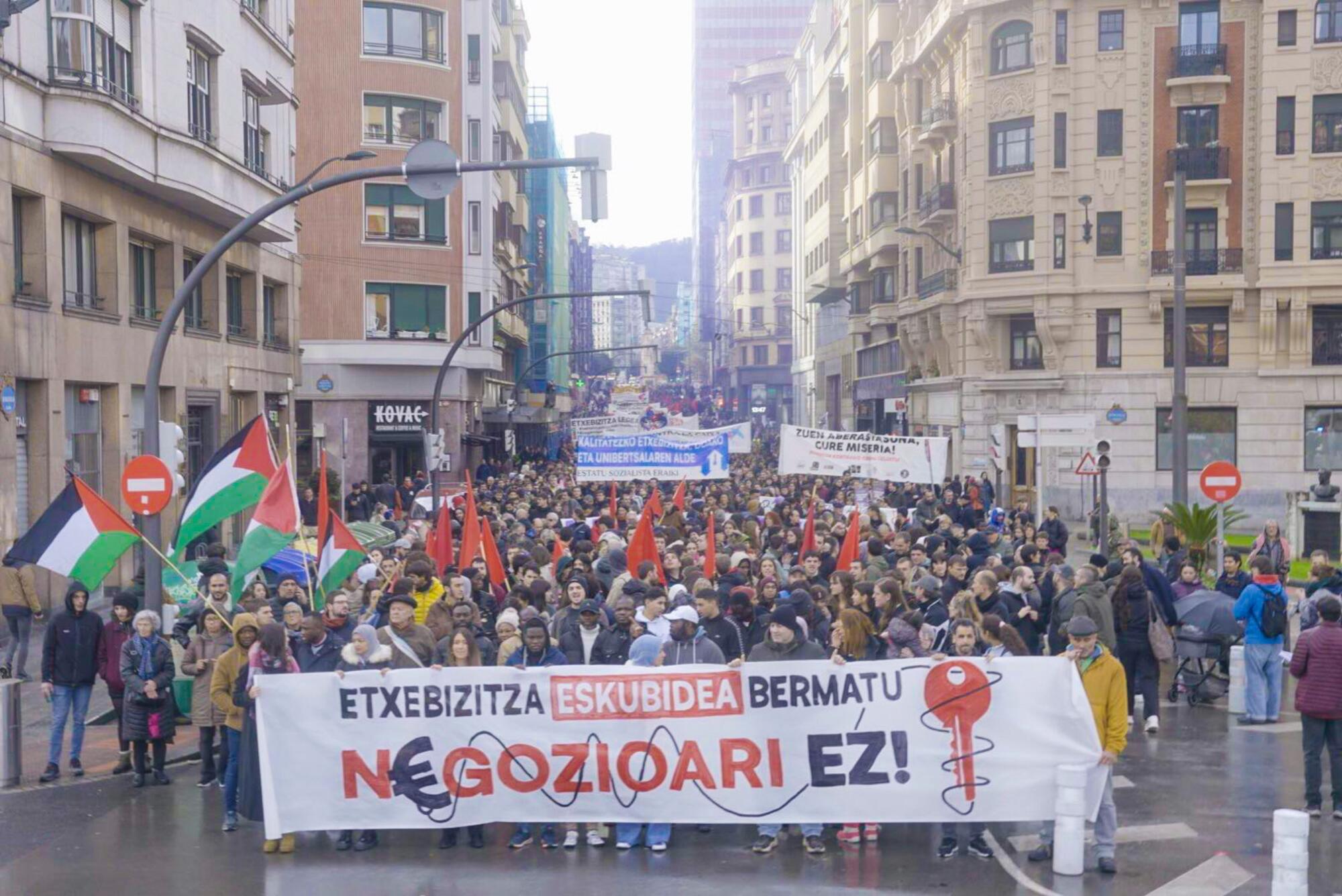 Manifestación sindicatos vivienda Bilbao